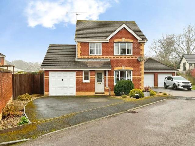 3 Bedroom Detached House