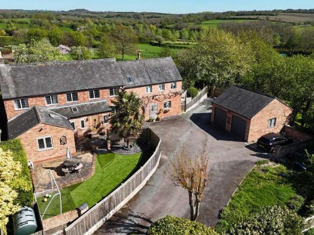 4 Bedroom Detached House