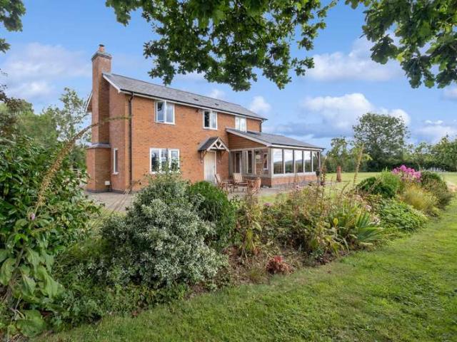 3 Bedroom Detached House