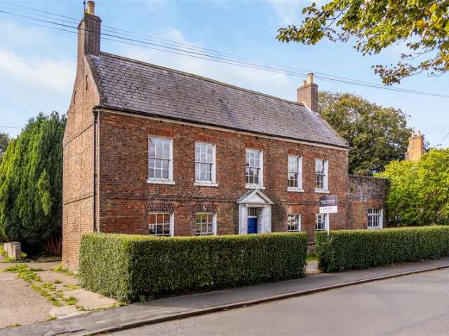 3 Bedroom Detached House