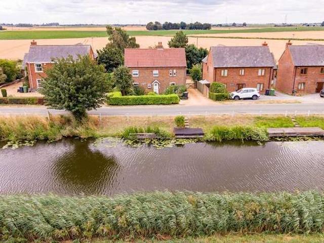 3 Bedroom Detached House