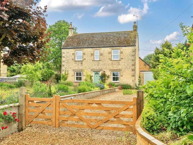 3 Bedroom Detached House