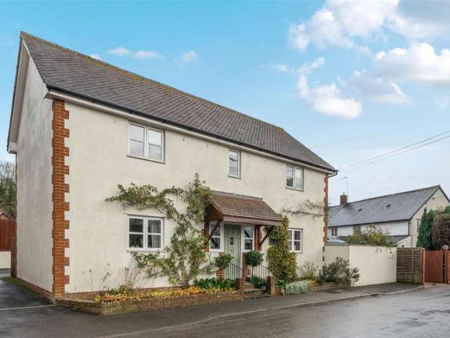 3 Bedroom Detached House