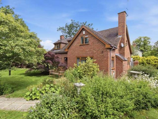 3 Bedroom Detached House