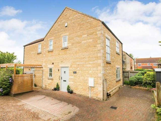 3 Bedroom Detached House