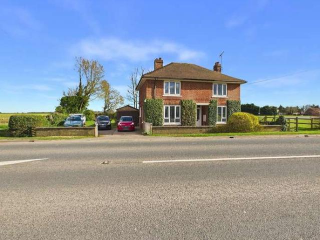 3 Bedroom Detached House