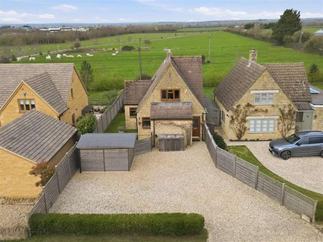 3 Bedroom Detached House