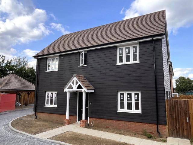 3 BEDROOM Detached House