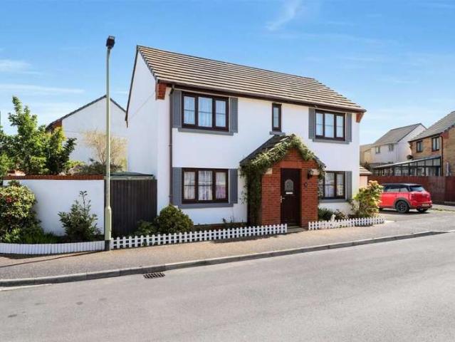 3 Bedroom Detached House