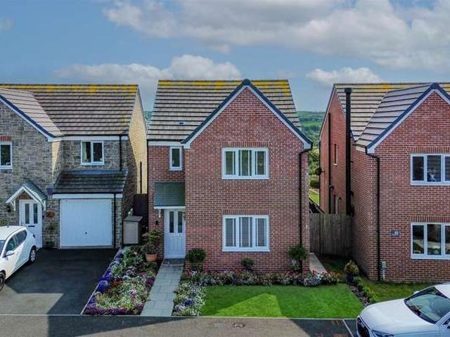 3 Bedroom Detached House