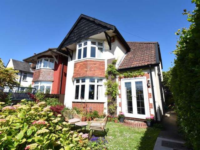 4 Bedroom Detached House