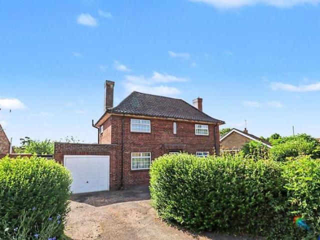 3 Bedroom Detached House