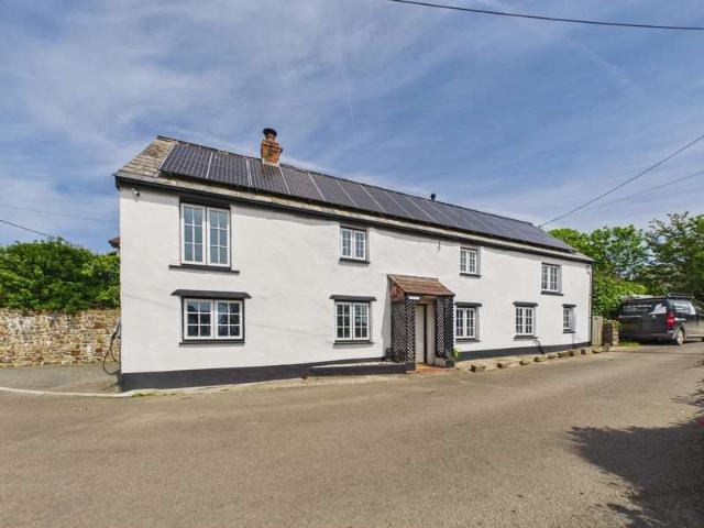 4 Bedroom Detached House