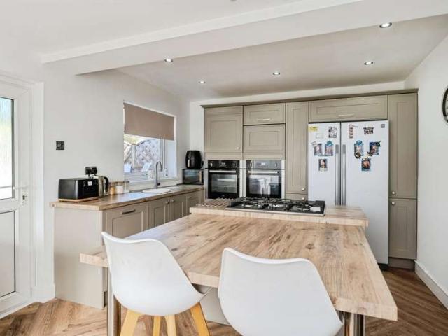 3 Bedroom Detached House