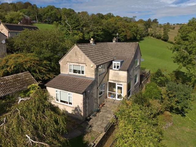 3 Bedroom Detached House