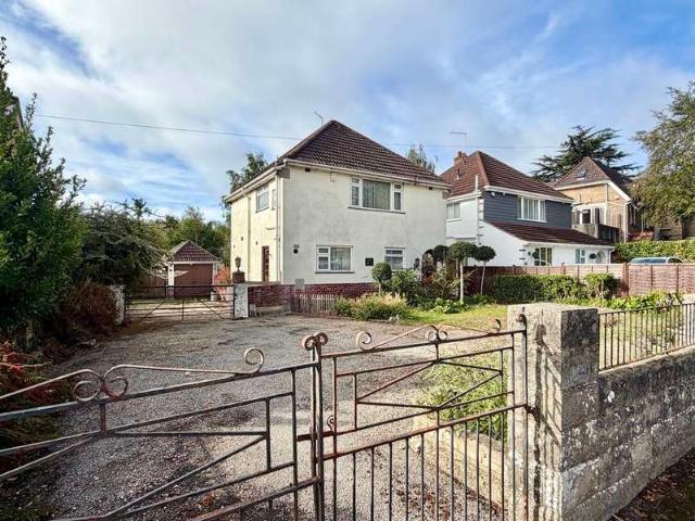 3 Bedroom Detached House