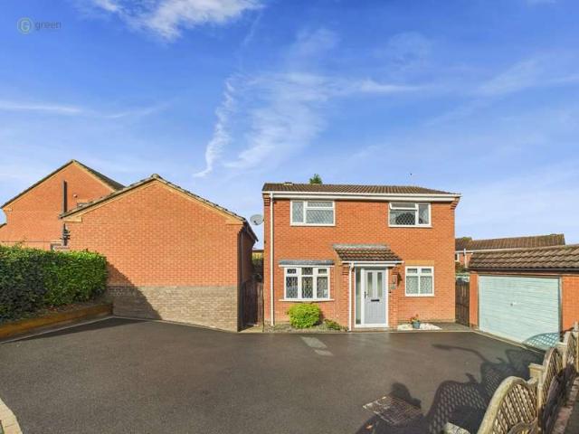 3 Bedroom Detached House
