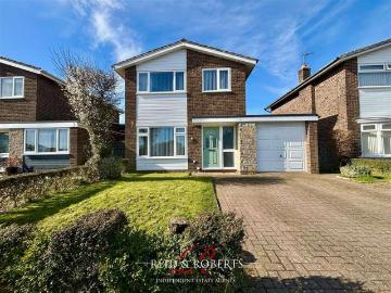 3 Bedroom Detached House