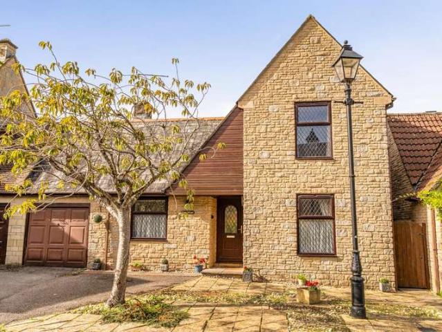 3 Bedroom Detached House
