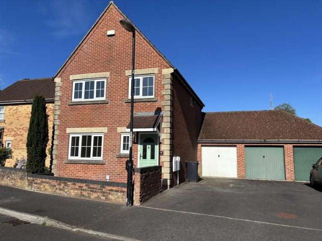 3 Bedroom Detached House