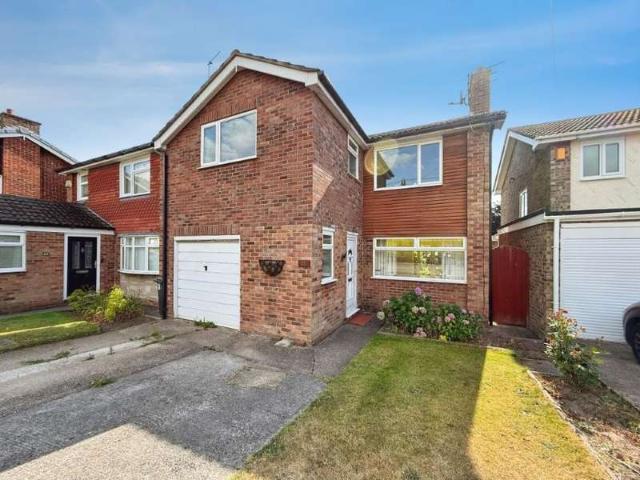 3 Bedroom Detached House