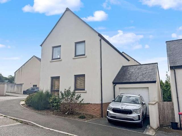3 Bedroom Detached House