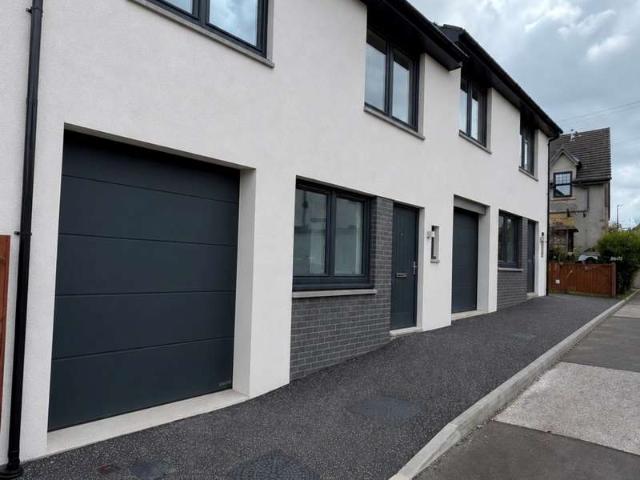 3 Bedroom Detached House