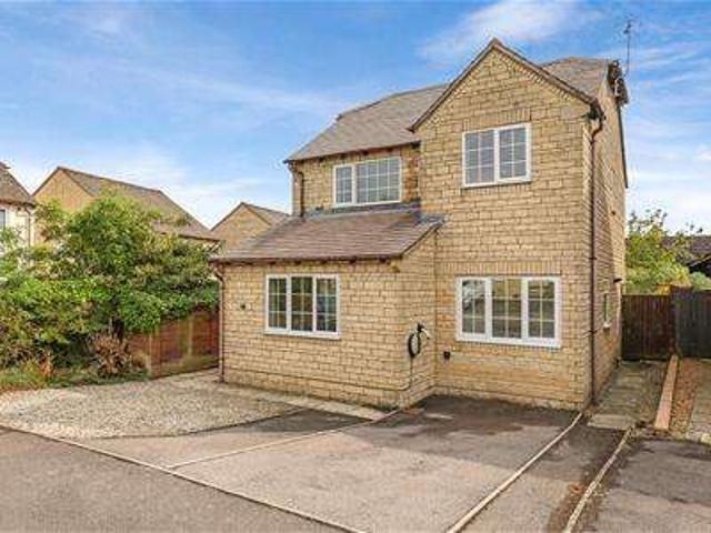 3 Bedroom Detached House