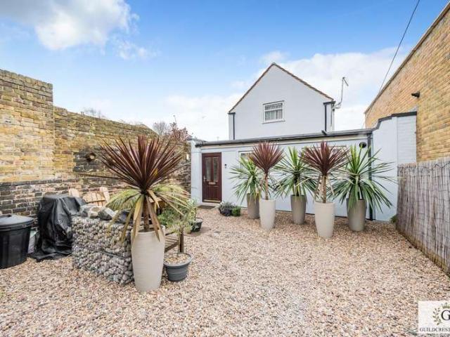 3 Bedroom Detached House