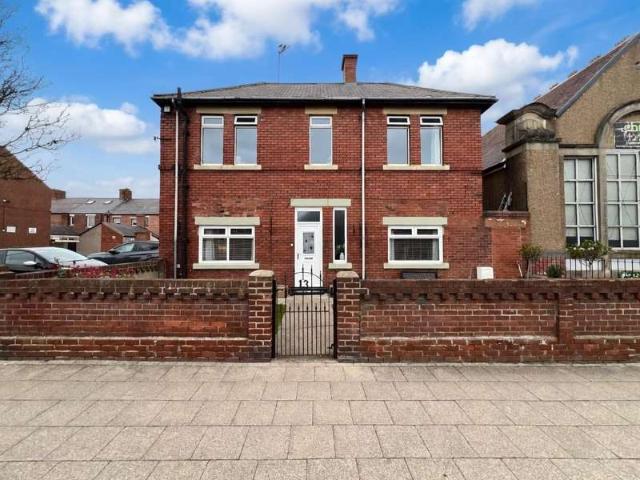 3 Bedroom Detached House