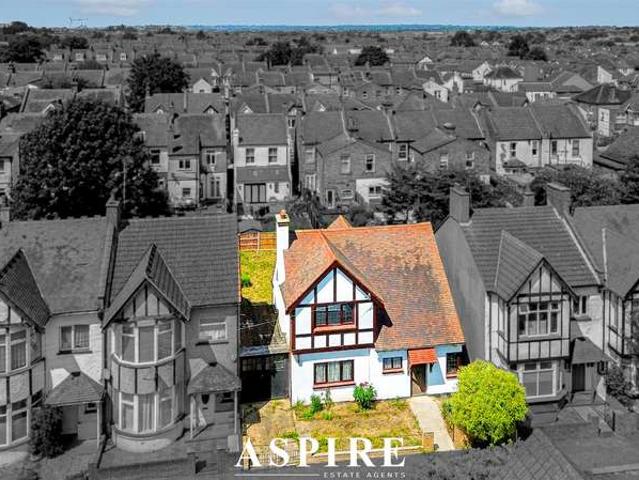3 Bedroom Detached House