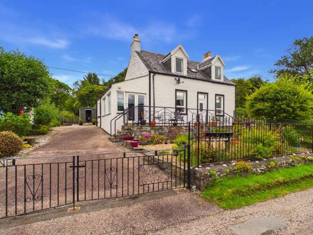 3 Bedroom Detached House