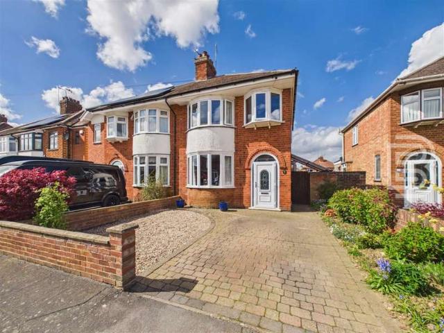 3 Bedroom Detached House