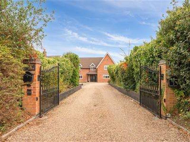 3 Bedroom Detached House