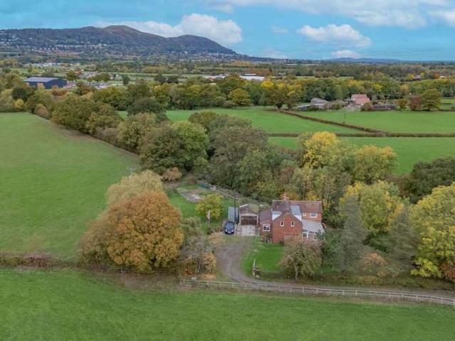 3 Bedroom Detached House