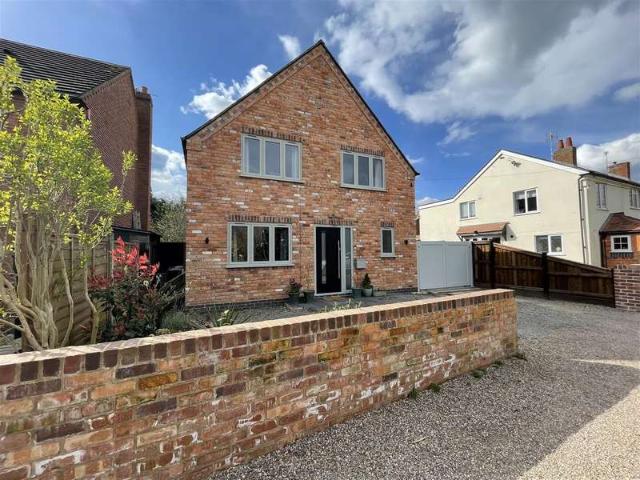 3 Bedroom Detached House