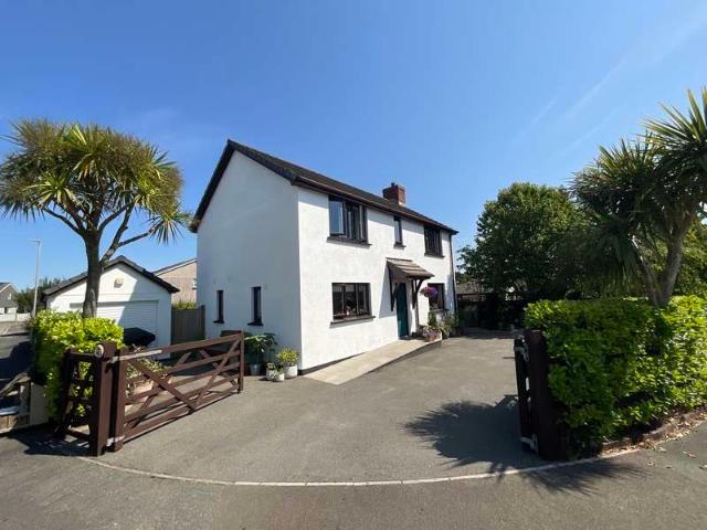 3 Bedroom Detached House