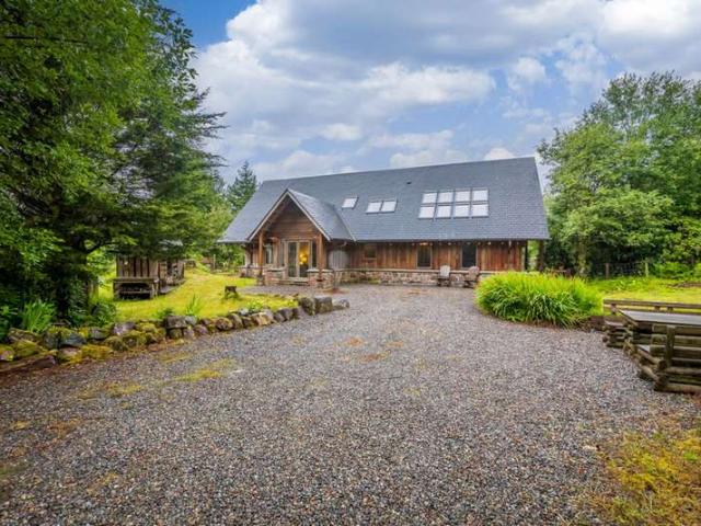 3 Bedroom Detached House