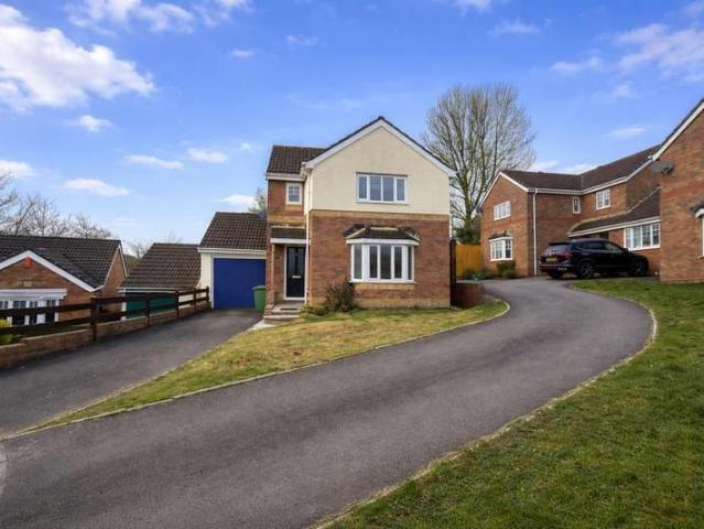 3 Bedroom Detached House