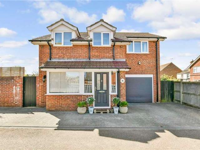 3 Bedroom Detached House