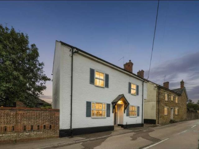 3 Bedroom Detached House