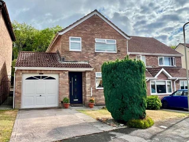 3 Bedroom Detached House
