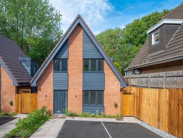 3 Bedroom Detached House