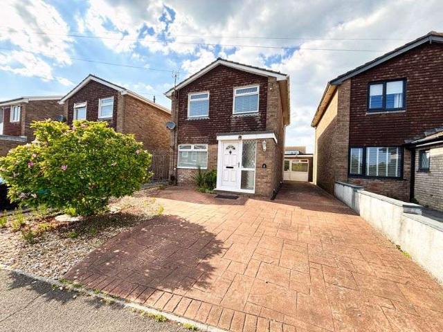 3 Bedroom Detached House
