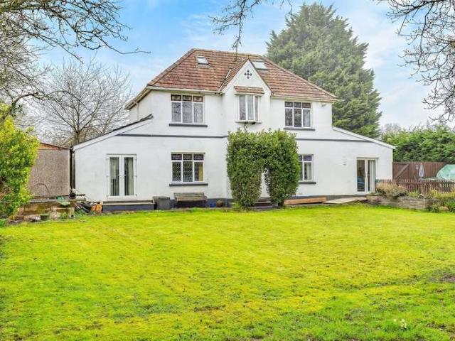 3 Bedroom Detached House