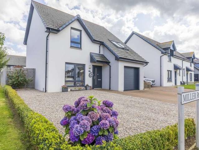 3 Bedroom Detached House