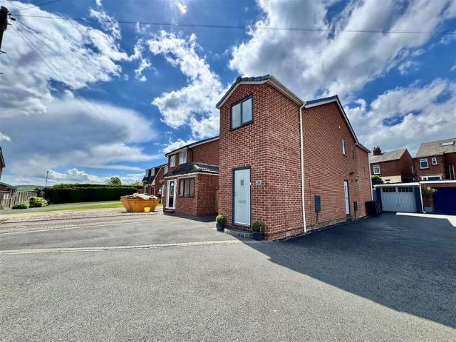 3 Bedroom Detached House