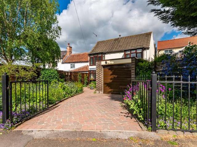 3 Bedroom Detached House