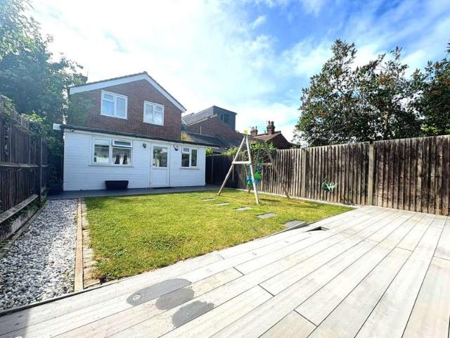 3 Bedroom Detached House