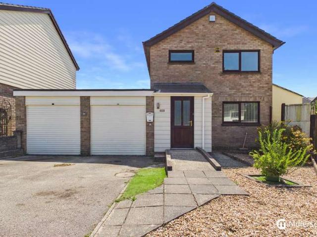 3 Bedroom Detached House